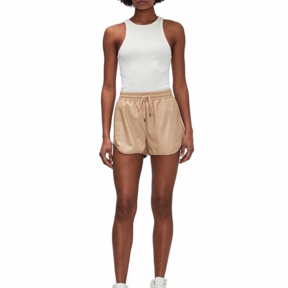 Last 1!! NWT 7 For All Mankind drawstring shorts 
Light khaki 
Large 
High waist